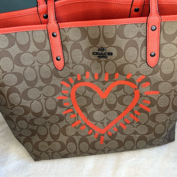 Coach x Keith Haring Signature Reversible City Tote Khaki Saddle Bag Orange - Picture 4 of 11